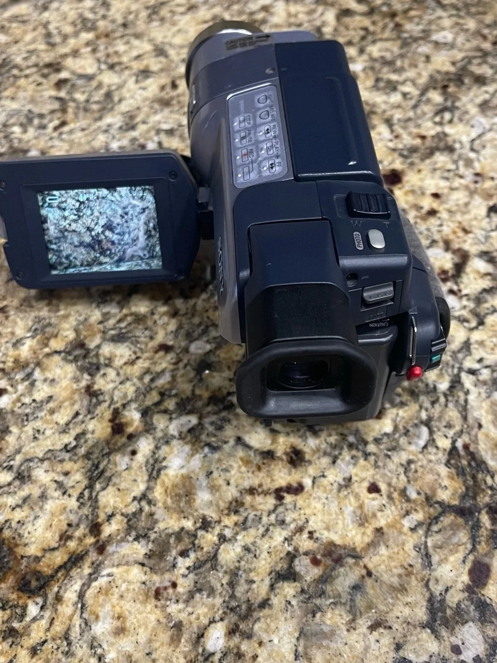 Sony DCR-TRV250 Digital8 Handycam camcorder